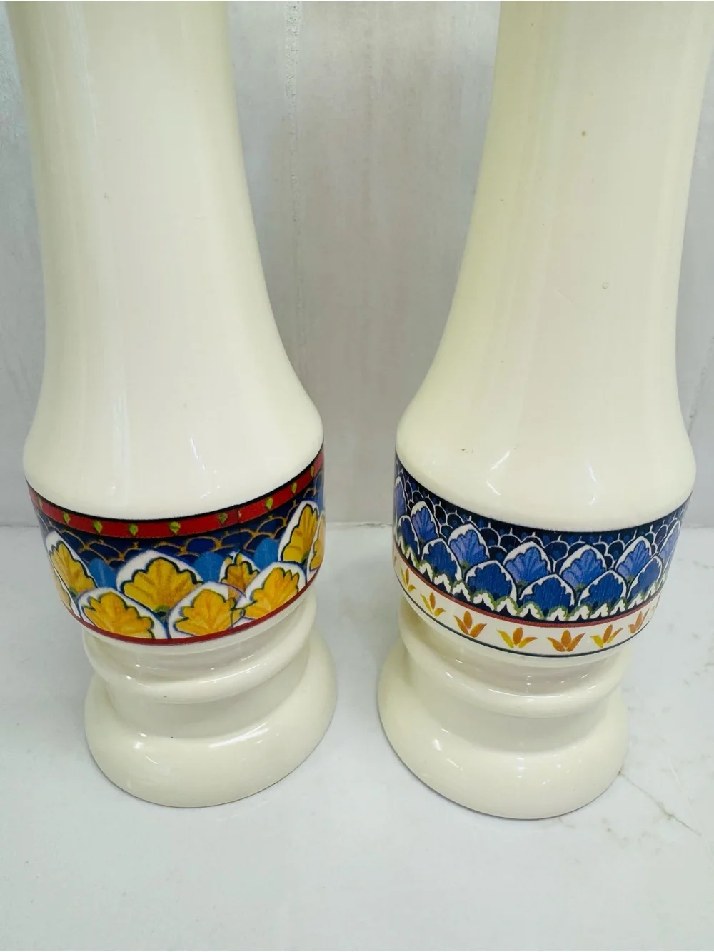 Williams Sonoma Sicilian Salt and Pepper Mills White Lacquer 9.75 Made in Italy